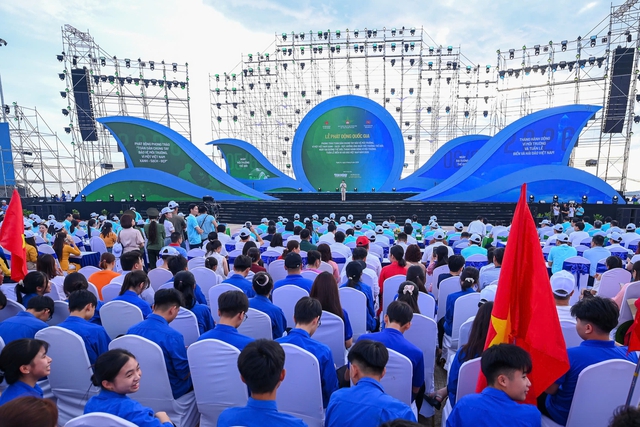 Phó Thủ tướng: Không đánh đổi môi trường lấy tăng trưởng kinh tế đơn thuần- Ảnh 1.