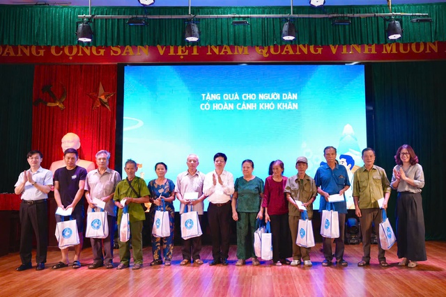 Thanh Hóa: Hơn 1.000 người dân được khám bệnh miễn phí và số hóa dữ liệu sức khỏe- Ảnh 8. Thanh Hóa: Hơn 1.000 người dân được khám bệnh miễn phí và số hóa dữ liệu sức khỏe- Ảnh 8.