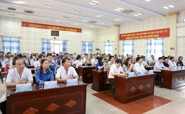 Thanh Hóa: Hơn 1.000 người dân được khám bệnh miễn phí và số hóa dữ liệu sức khỏe- Ảnh 1. Thanh Hóa: Hơn 1.000 người dân được khám bệnh miễn phí và số hóa dữ liệu sức khỏe- Ảnh 1.
