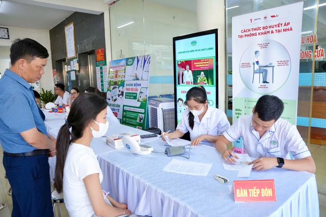 Thanh Hóa: Hơn 1.000 người dân được khám bệnh miễn phí và số hóa dữ liệu sức khỏe- Ảnh 6. Thanh Hóa: Hơn 1.000 người dân được khám bệnh miễn phí và số hóa dữ liệu sức khỏe- Ảnh 6.