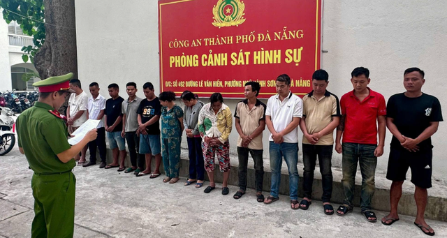 Nhận kèo cá độ bóng đá qua Zalo, Messenger, đường dây giao dịch 20 tỷ đồng bị triệt phá- Ảnh 1. Nhận kèo cá độ bóng đá qua Zalo, Messenger, đường dây giao dịch 20 tỷ đồng bị triệt phá- Ảnh 1.