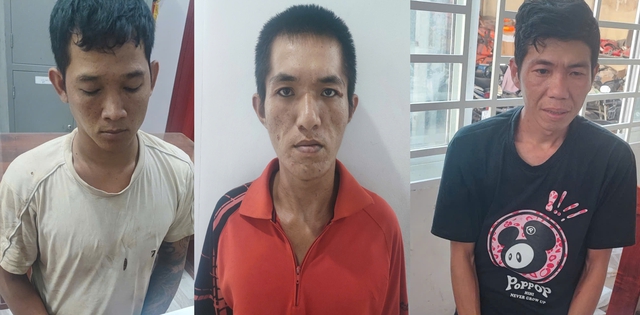 Đang đạp xe tập thể dục, bé trai 15 tuổi bị nhóm cướp giật điện thoại giữa đường- Ảnh 1. Đang đạp xe tập thể dục, bé trai 15 tuổi bị nhóm cướp giật điện thoại giữa đường- Ảnh 1.