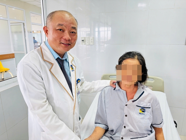 Một người bị tắc mật và viêm tụy cấp do kẹt thức ăn- Ảnh 1. Một người bị tắc mật và viêm tụy cấp do kẹt thức ăn- Ảnh 1.