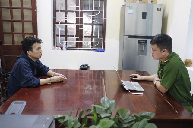 Triệt phá đường dây đánh bạc, rửa tiền trên mạng, bắt giữ hàng chục đối tượng- Ảnh 1. Triệt phá đường dây đánh bạc, rửa tiền trên mạng, bắt giữ hàng chục đối tượng- Ảnh 1.