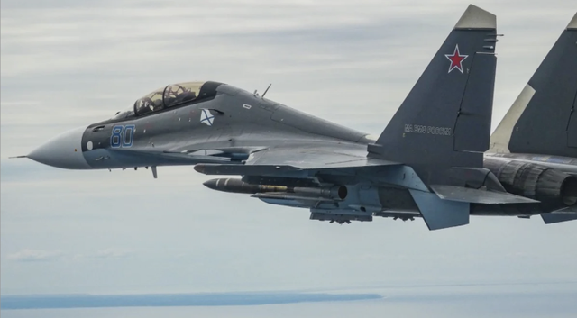 Tiêm kích Su-30SM2 Nga luyện đòn đánh sở chỉ huy và chiến hạm NATO- Ảnh 1. Tiêm kích Su-30SM2 Nga luyện đòn đánh sở chỉ huy và chiến hạm NATO- Ảnh 1.