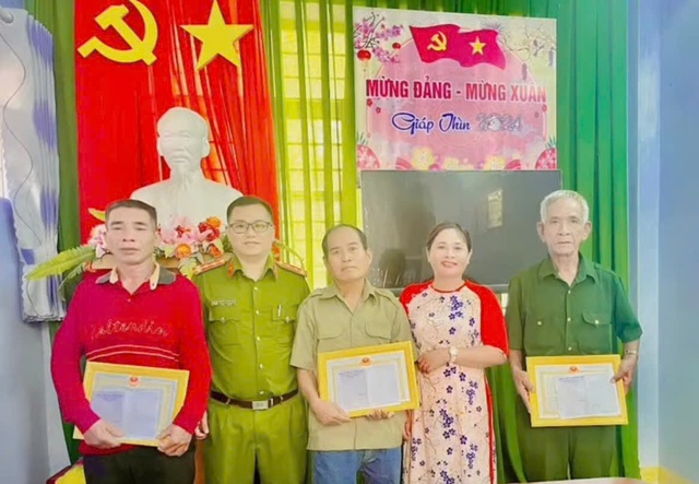 Hơn 7.000 lượt thanh thiếu niên tụ tập đêm khuya bị giải tán nhờ mô hình toàn dân phòng chống tội phạm- Ảnh 3. Hơn 7.000 lượt thanh thiếu niên tụ tập đêm khuya bị giải tán nhờ mô hình toàn dân phòng chống tội phạm- Ảnh 3.