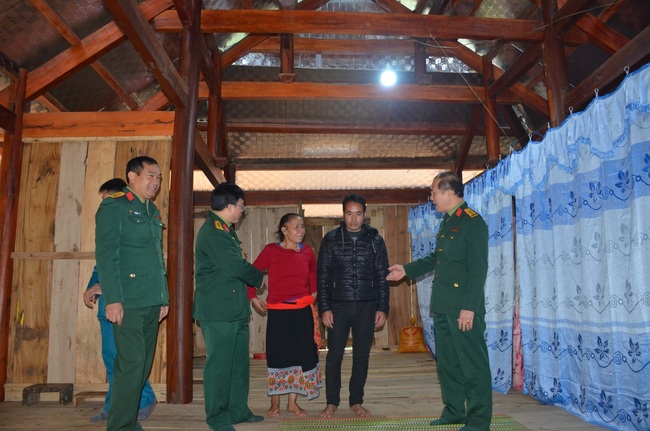 Căn nhà mới của ôg Hà Văn Ngọc và bà Quang Thị Hòa được Bộ Chỉ huy Quân sự tỉnh hỗ trợ xây dựng.