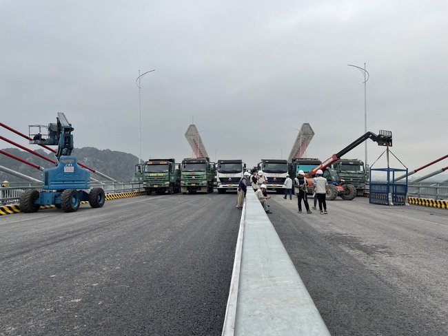 Cầu Bến Rừng nối Hải Phòng và Quảng Ninh chuẩn bị thông xe- Ảnh 1.
