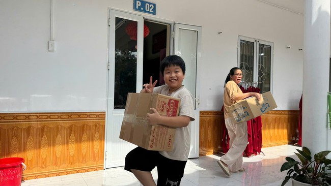 Nhiều trường học ở Hải Phòng quyên góp cứu trợ bà con vùng lũ Thái Nguyên- Ảnh 8. Nhiều trường học ở Hải Phòng quyên góp cứu trợ bà con vùng lũ Thái Nguyên- Ảnh 8.