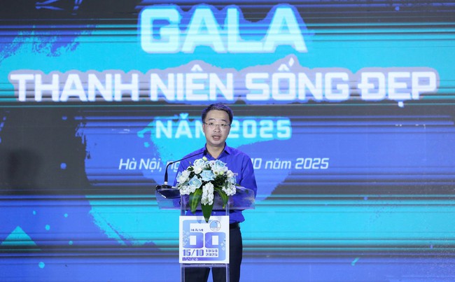 Trưởng bản cứu 90 người thoát lũ dữ, Hòa Minzy là ‘Thanh niên sống đẹp’ năm 2025- Ảnh 6.