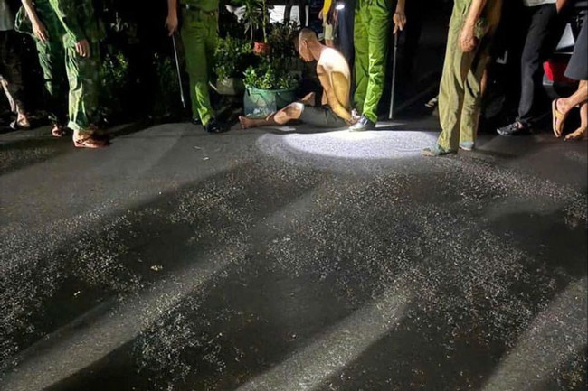 Nghi án bệnh nhân tâm thần dùng búa tấn công mẹ kế và em trai khiến 1 người tử vong- Ảnh 1. Nghi án bệnh nhân tâm thần dùng búa tấn công mẹ kế và em trai khiến 1 người tử vong- Ảnh 1.