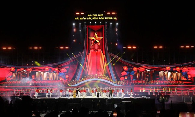 Hạ Long Concert 2025 khởi động mùa du lịch Thu - Đông của Quảng Ninh đầy cảm xúc- Ảnh 6.