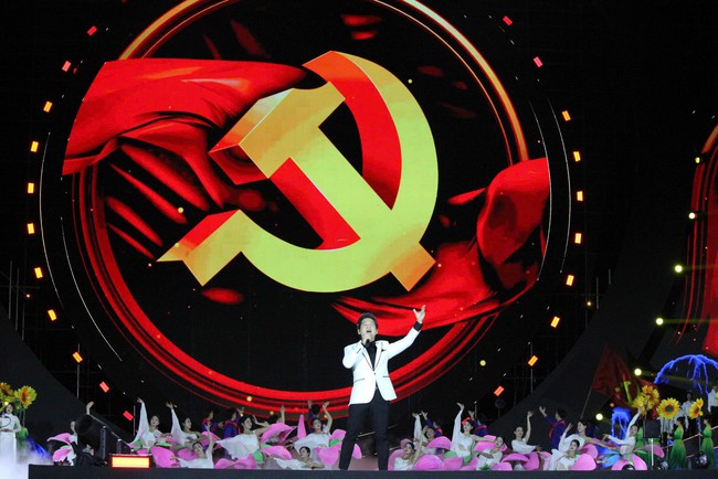 Đen Vâu, Trọng Tấn bùng nổ trong Concert 'Quảng Ninh - Đất mỏ anh hùng'- Ảnh 3.