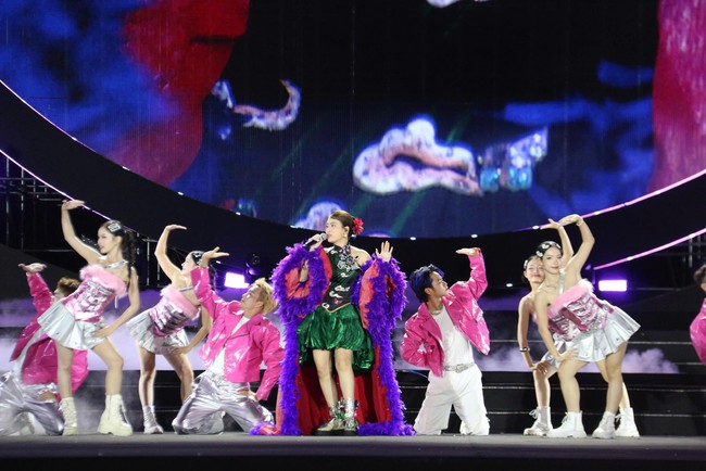 Đen Vâu, Trọng Tấn bùng nổ trong Concert 'Quảng Ninh - Đất mỏ anh hùng'- Ảnh 6.