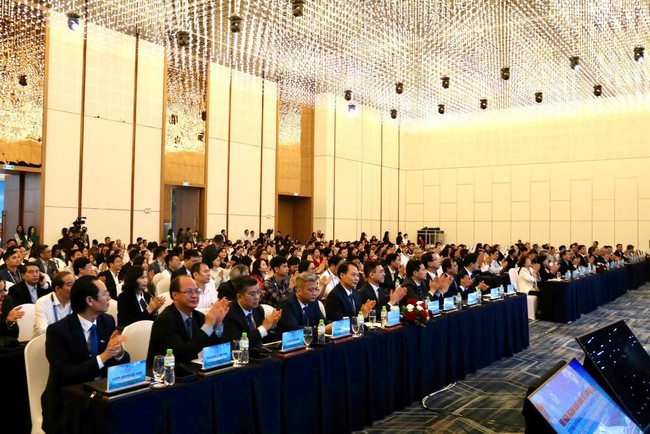 Hội nhãn khoa Việt Nam tiên phong ứng dụng công nghệ vào chuyên môn- Ảnh 1. Hội nhãn khoa Việt Nam tiên phong ứng dụng công nghệ vào chuyên môn- Ảnh 1.