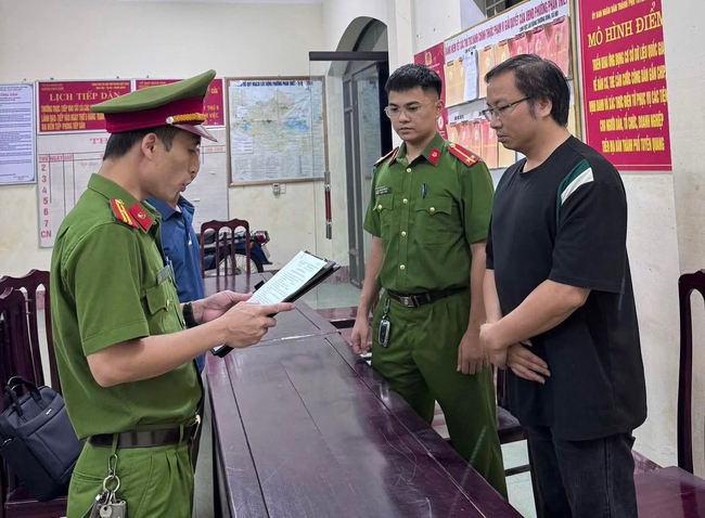 Người đàn ông bị lừa hơn 2 tỷ đồng vì tin lời hứa mua đất suốt 2 năm- Ảnh 1. Người đàn ông bị lừa hơn 2 tỷ đồng vì tin lời hứa mua đất suốt 2 năm- Ảnh 1.
