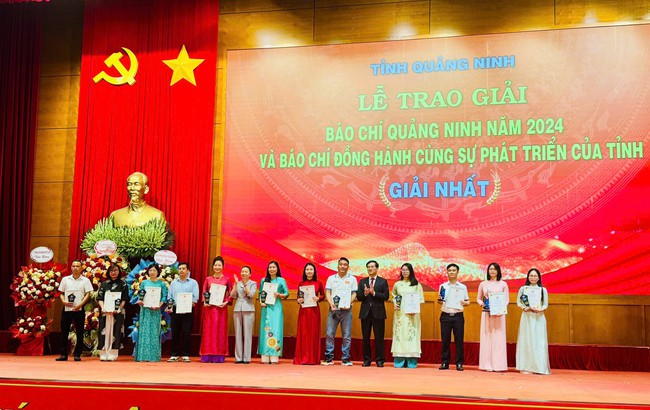 Báo Sức khỏe và Đời sống nhận nhiều giải thưởng báo chí vùng Đông Bắc- Ảnh 3. Báo Sức khỏe và Đời sống nhận nhiều giải thưởng báo chí vùng Đông Bắc- Ảnh 3.