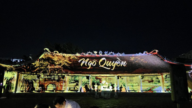 Đình Hàng Kênh trên 300 tuổi huyền ảo trong tour du lịch đêm đầu tiên ở Hải Phòng- Ảnh 1. Đình Hàng Kênh trên 300 tuổi huyền ảo trong tour du lịch đêm đầu tiên ở Hải Phòng- Ảnh 1.