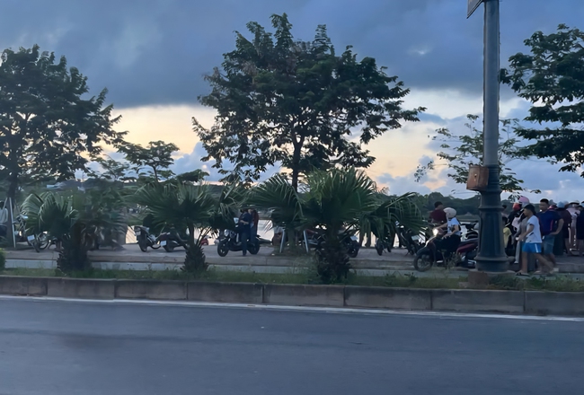 Hai cháu bé đuối nước thương tâm khi ra chơi ở hồ sinh thái- Ảnh 1. Hai cháu bé đuối nước thương tâm khi ra chơi ở hồ sinh thái- Ảnh 1.