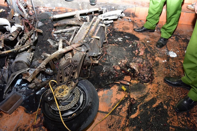 Cháy nhà do chập điện, 4 người may mắn thoát nạn- Ảnh 2. Cháy nhà do chập điện, 4 người may mắn thoát nạn- Ảnh 2.