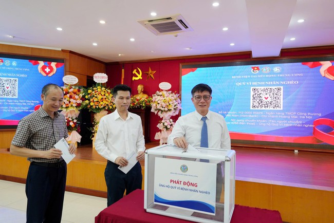 Những người gieo hi vọng, giúp hành trình điều trị trở nên ấm áp, nhân văn hơn- Ảnh 2. Những người gieo hi vọng, giúp hành trình điều trị trở nên ấm áp, nhân văn hơn- Ảnh 2.