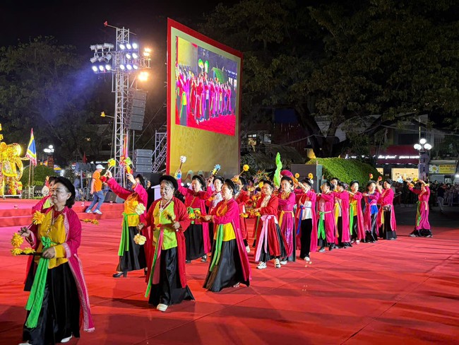 Lễ hội Nữ tướng Lê Chân góp phần gìn giữ, lan tỏa giá trị truyền thống tốt đẹp của dân tộc- Ảnh 9.