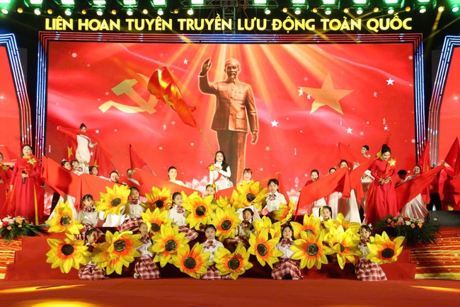 Khai mạc Liên hoan Tuyên truyền lưu động toàn quốc năm 2026 tại Quảng Ninh- Ảnh 4.