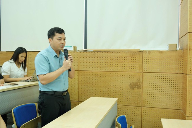 PGS.TS Phạm Ngọc Điệp, Trung tâm Vũ trụ Việt Nam phát biểu tại hội thảo.