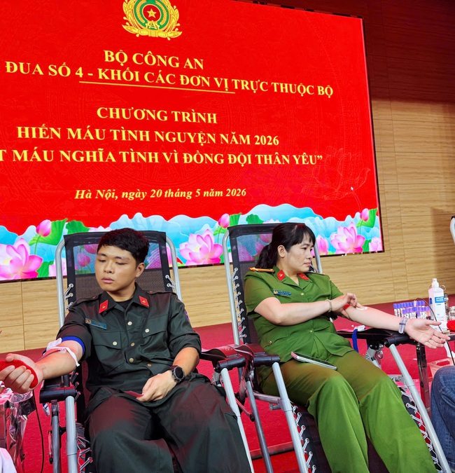 Mỗi giọt máu cho đi hôm nay sẽ thắp sáng hy vọng sống cho nhiều người bệnh ngày mai- Ảnh 3. Mỗi giọt máu cho đi hôm nay sẽ thắp sáng hy vọng sống cho nhiều người bệnh ngày mai- Ảnh 3.