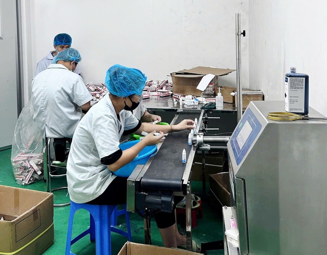 Công an Hải Phòng triệt phá cơ sở sản xuất hàng giả số lượng lớn- Ảnh 1.