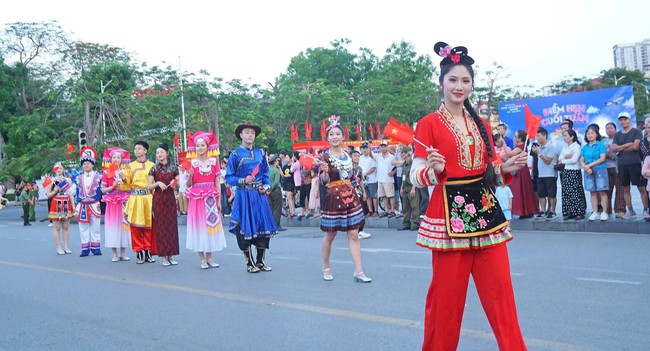 Sôi động chuỗi hoạt động ngoài trời chào mừng Lễ hội Hoa Phượng đỏ Hải Phòng 2026- Ảnh 2.