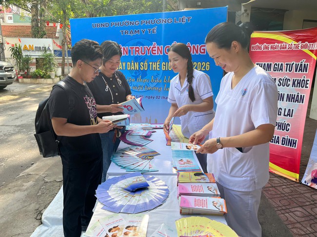 Sinh đủ 2 con trước 35 tuổi để duy trì vững chắc mức sinh thay thế- Ảnh 2.