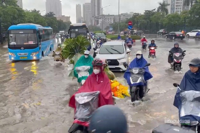 Cập nhật các tuyến đường ngập ở Hà Nội hôm nay 17/9 - Ảnh 7.