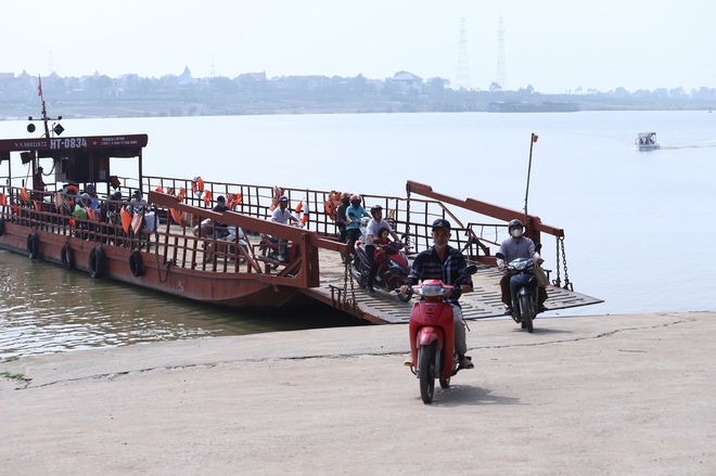 Cảnh sát đường thuỷ kiểm tra đột xuất các bến phà kết nối Hà Nội - Hưng Yên- Ảnh 5.