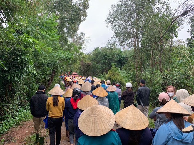 Thanh niên xung kích tử vong khi giúp dân chạy lũ: Sao nước lũ lại cuốn đi người tử tế...- Ảnh 7.