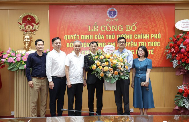 Công bố Quyết định của Thủ tướng bổ nhiệm Thứ trưởng Bộ Y tế Nguyễn Tri Thức- Ảnh 8.