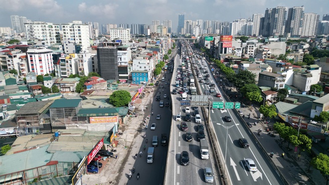 Giao thông Hà Nội 'trên đông, dưới thoáng' trong ngày đầu nghỉ lễ 2/9- Ảnh 12.