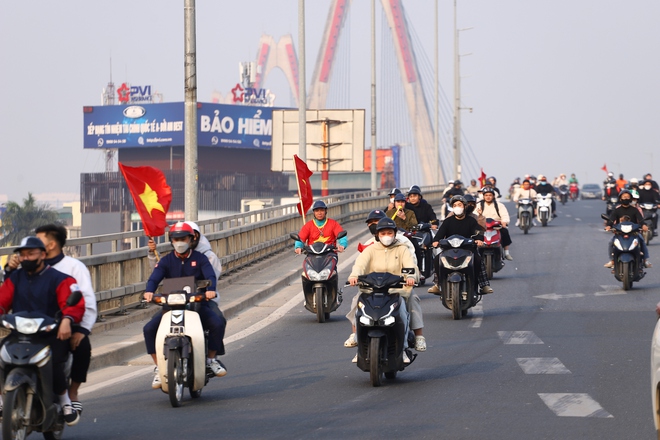 Hình ảnh đội tuyển bóng đá Việt Nam 'về nhà' sau chức vô địch ASEAN Cup- Ảnh 8.