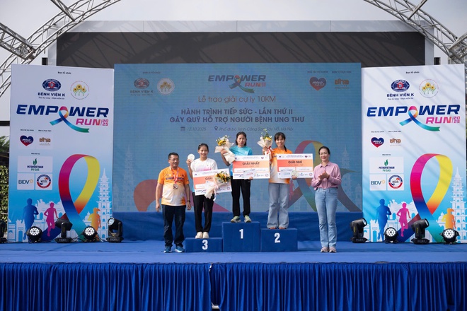 Gần 3.000 người chạy góp quỹ giúp bệnh nhân ung thư nghèo- Ảnh 5. Gần 3.000 người chạy góp quỹ giúp bệnh nhân ung thư nghèo- Ảnh 5.