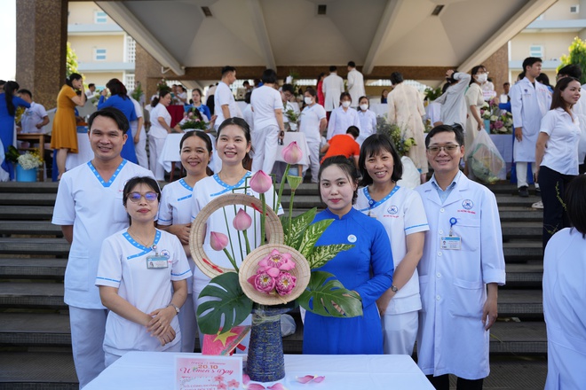 Nhiều bệnh viện ở TPHCM lan tỏa yêu thương, tri ân phụ nữ nhân ngày 20/10- Ảnh 4. Nhiều bệnh viện ở TPHCM lan tỏa yêu thương, tri ân phụ nữ nhân ngày 20/10- Ảnh 4.