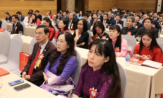 Phó Thủ tướng: Thành tích nổi bật trong phong trào thi đua ngành Y tế đóng góp quan trọng cho sự phát triển đất nước- Ảnh 6. Phó Thủ tướng: Thành tích nổi bật trong phong trào thi đua ngành Y tế đóng góp quan trọng cho sự phát triển đất nước- Ảnh 6.