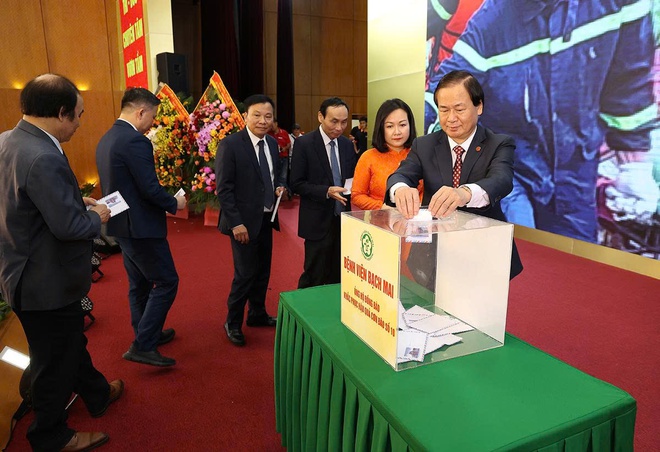Bộ trưởng Đào Hồng Lan giao nhiệm vụ xây dựng bệnh viện thông minh toàn diện cho Bạch Mai- Ảnh 8.