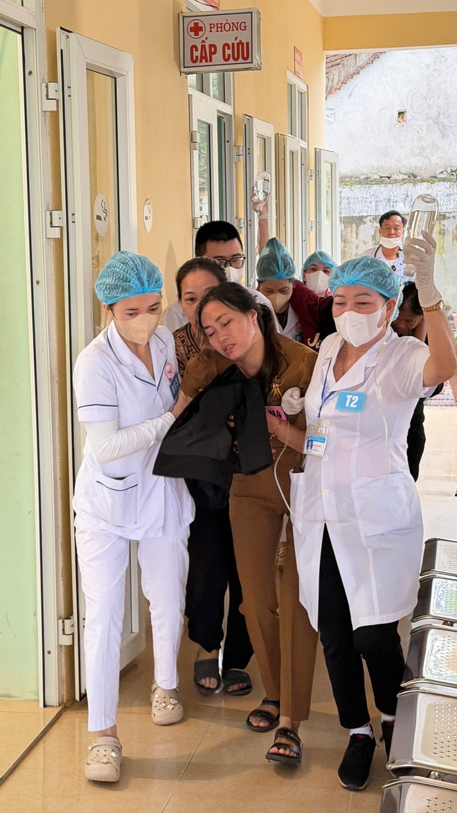 Diễn tập xử trí tình huống đám cưới ở Nghệ An có hơn 100 người tham dự xảy ra ngộ độc thực phẩm- Ảnh 4.