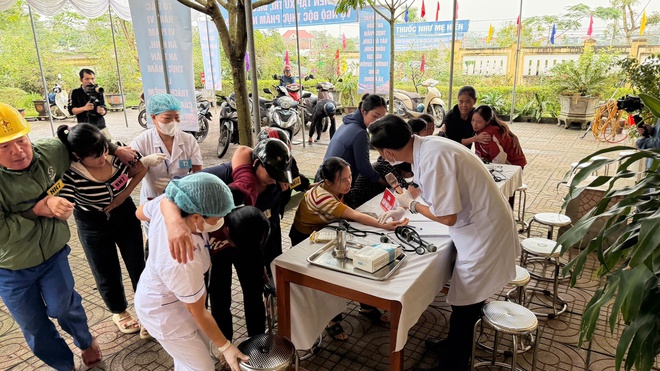 Diễn tập xử trí tình huống đám cưới ở Nghệ An có hơn 100 người tham dự xảy ra ngộ độc thực phẩm- Ảnh 3.