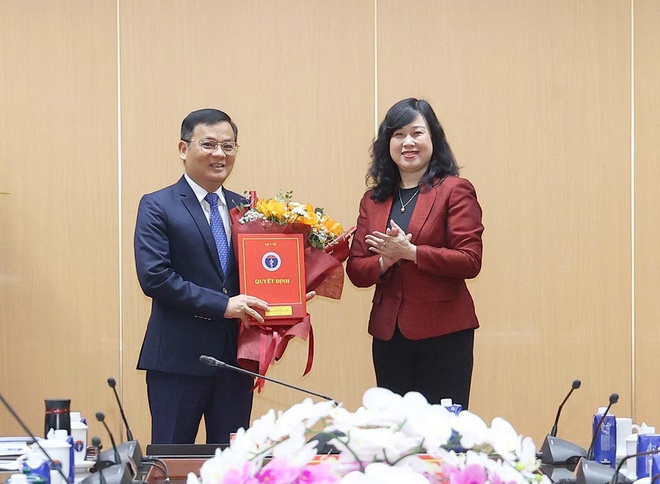 Bộ trưởng Bộ Y tế trao quyết định điều động, bổ nhiệm, bổ nhiệm lại lãnh đạo nhiều đơn vị- Ảnh 4.