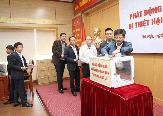 Bộ Y tế phát động ủng hộ đồng bào miền Trung, Tây Nguyên bị thiệt hại do bão, lũ - Ảnh 15. Bộ Y tế phát động ủng hộ đồng bào miền Trung, Tây Nguyên bị thiệt hại do bão, lũ - Ảnh 15.