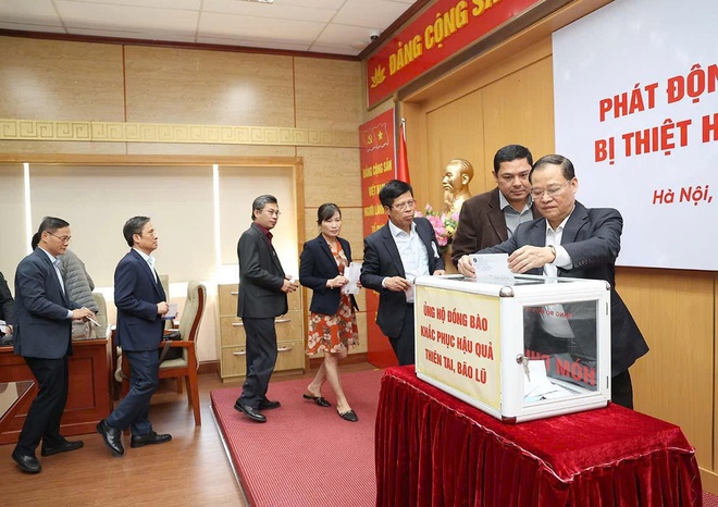 Bộ Y tế phát động ủng hộ đồng bào miền Trung, Tây Nguyên bị thiệt hại do bão, lũ - Ảnh 17. Bộ Y tế phát động ủng hộ đồng bào miền Trung, Tây Nguyên bị thiệt hại do bão, lũ - Ảnh 17.