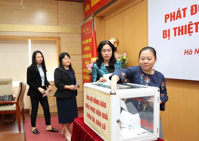 Bộ Y tế phát động ủng hộ đồng bào miền Trung, Tây Nguyên bị thiệt hại do bão, lũ - Ảnh 21. Bộ Y tế phát động ủng hộ đồng bào miền Trung, Tây Nguyên bị thiệt hại do bão, lũ - Ảnh 21.