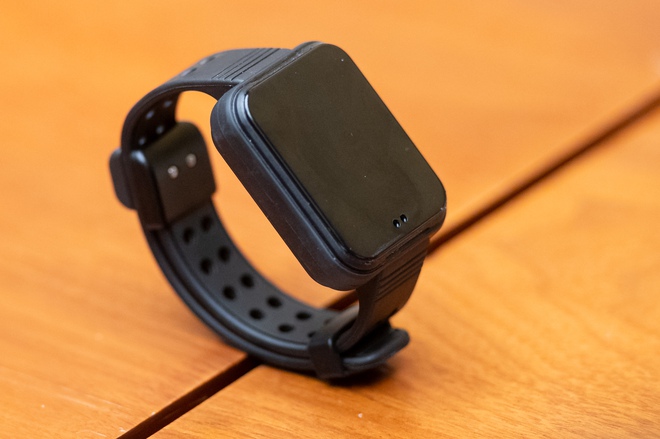 Bộ Công an lần đầu giới thiệu vòng tay giám sát người cai nghiện ma túy- Ảnh 3. Bộ Công an lần đầu giới thiệu vòng tay giám sát người cai nghiện ma túy- Ảnh 3.