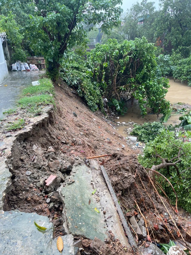 Sạt lở áp sát khu dân cư ở Nghệ An sau hai cơn bão lớn- Ảnh 11. Sạt lở áp sát khu dân cư ở Nghệ An sau hai cơn bão lớn- Ảnh 11.